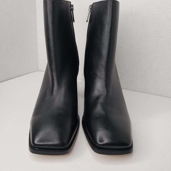 Sarto Vallah Black Leather Square Toe Booties - Picture 2 of 11